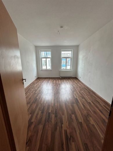Großzügige 3-Zimmer mit Laminat, Balkon und Eckwanne in guter Lage – IMG_8662