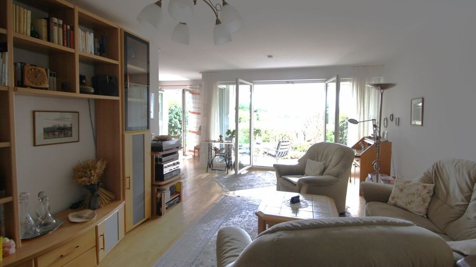 Wir gehen rechts ins Wohnzimmer