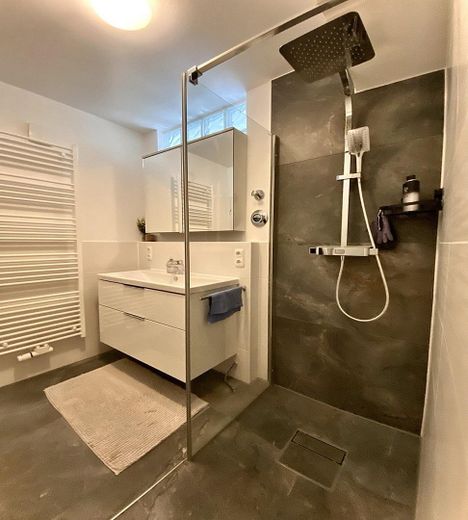 شقة مشرقة من 3 غرف بدون عمولة مع شرفة – Foto 6