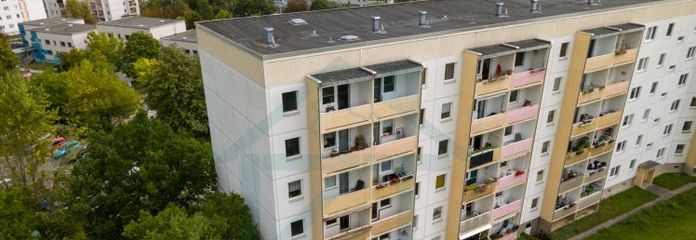 Piso cuidado de tres habitaciones con bonitas vistas en Jena Winzerla