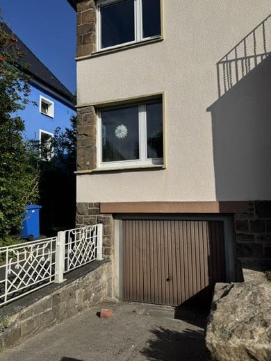 Чарівний будинок для кількох поколінь із потенціалом розвитку – Ansicht Garage 