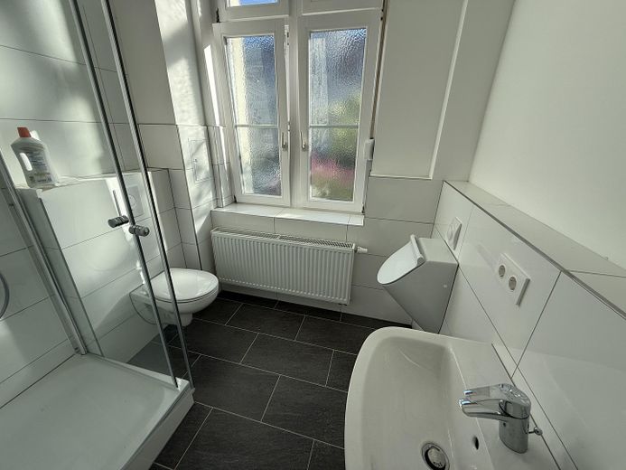 Commercial space for medical practice, practice, cosmetics, massage, office or law firm in RUDOW, 160 m2 for rent – BAD mit Dusche, Pissoir, WC