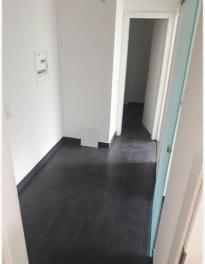 2-Zimmer Renoviert in Wittorf mit EBK – Flur