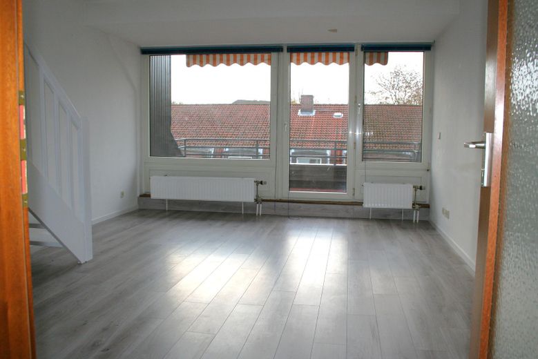 Highlight: 3-Zi.-Maisonette auf zwei Ebenen, sonniger Süd/West-Balkon, Endetage – Foto 7