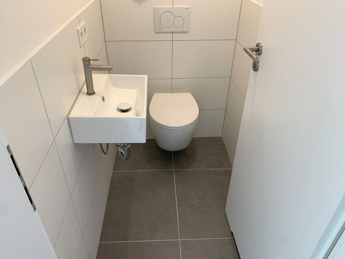 NEU* Gäste WC