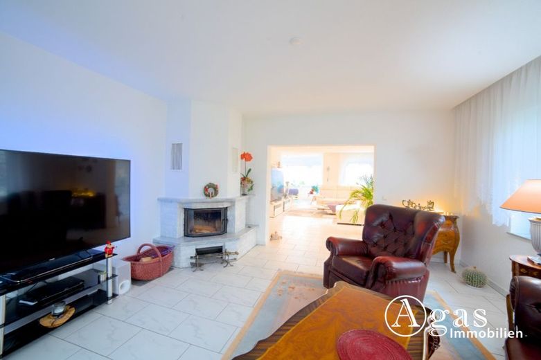 Exklusive Stadtvilla mit privater Wellness-Oase und Außenpool in Alt-Hohenschönhausen – Wohnzimmer