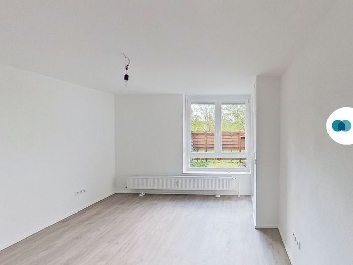 ** FULLY RENOVATED, modern 4-room TERRACE APARTMENT in Roding ** – Ansicht I: Wohnzimmer