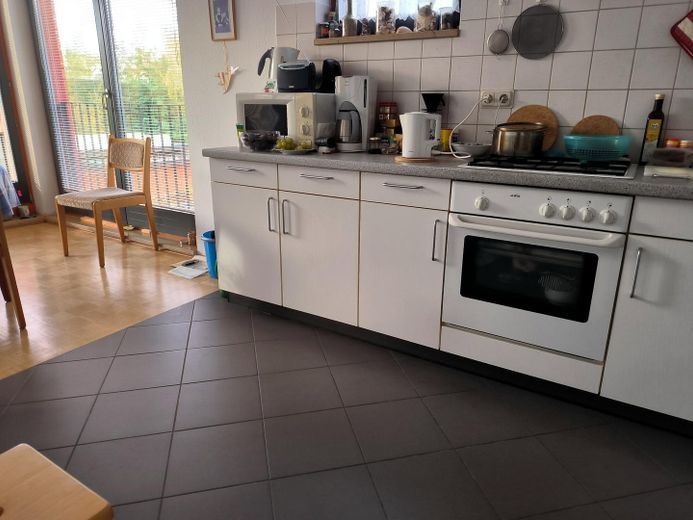 Bel appartement de 3 pièces avec balcon et vue sur la verdure ! – Photo 8