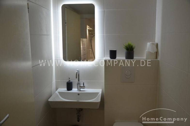 2 Zi. Whg., möbliert, in einem hellen Souterrain, sep. Eingang, schöne Möblierung, sehr ruhige Lage. – f74b7bd1fd9fceabe9d4d879a0dc30510c4460f7.jpg