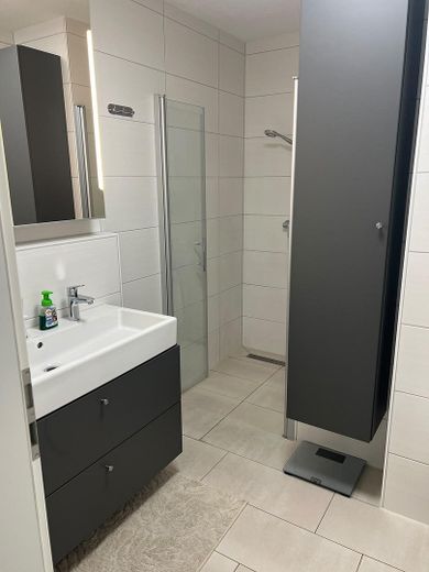 Bad und Dusche