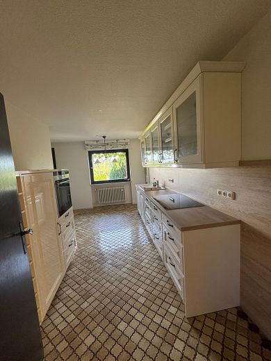 Großzügiges Einfamilienhaus mit Fernblick – Küche
