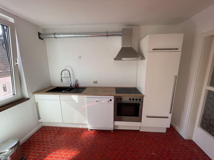 9-Betten-Mitarbeiterwohnung in Nürtingen – ideal für Fahrer & Monteure – Küche