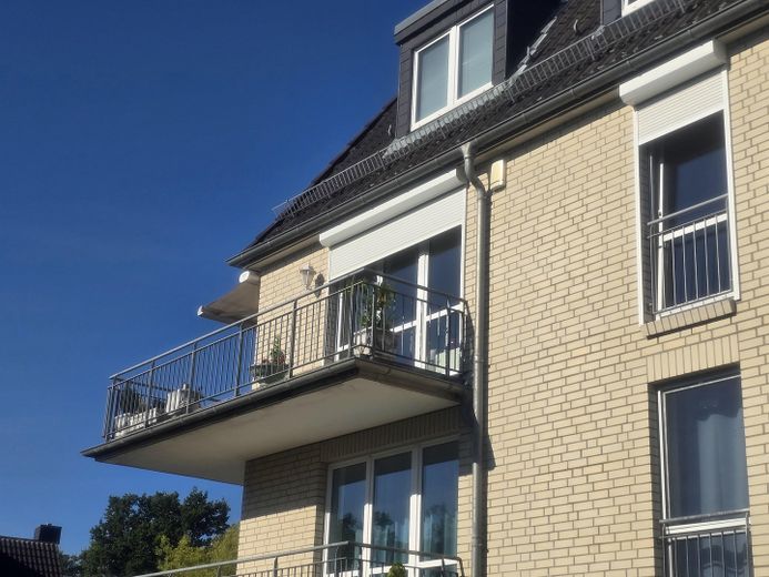 Appartement lumineux de 2 pièces à l’étage avec grand balcon et place de parking en sous-sol – Photo 13
