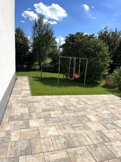 Appartement calme, lumineux et moderne de 3 à 4 pièces, avec cuisine et salle de bains, près de Dinkelscherben, avec jardin, garage, etc. – https:/Garten zur Mitbenutzung