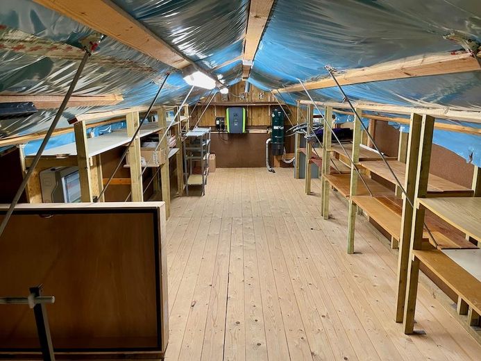 Nachhaltiger Bungalow mit Wintergarten, Garage und Garten – Dachboden
