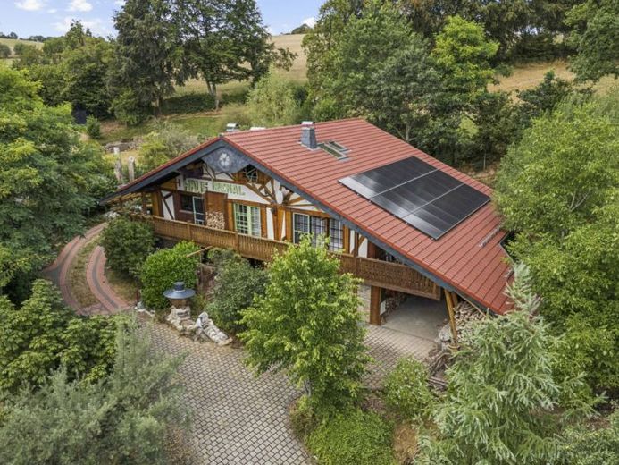 Individuell gestaltetes Wohnhaus mit Einliegerwohnung in der Westeifel – Foto 1
