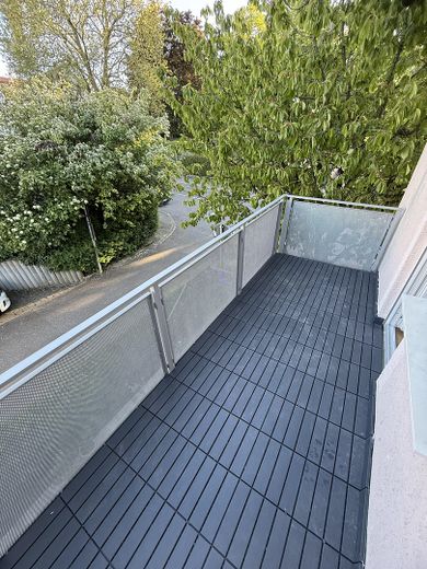 Frisch renovierte 3-Zimmer-Wohnung mit Südbalkon, Garage & Top-Potenzial – Balkon