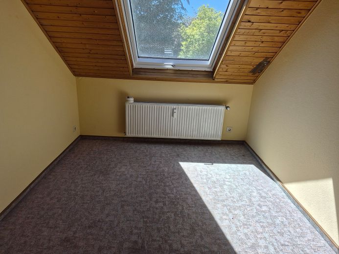 Raum 3 (z.B. Büro)