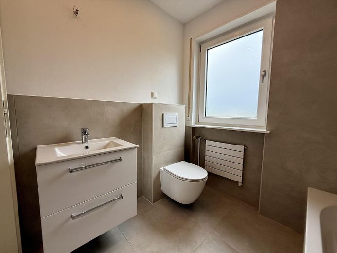 Hochwertig renovierte 3-Zimmer-Eigentumswohnung mit Loggia & Balkon – Erstbezug nach Renovierung – Foto 13