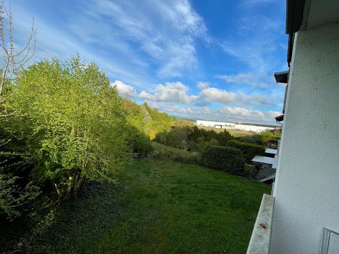 Blick kleiner Balkon Garten