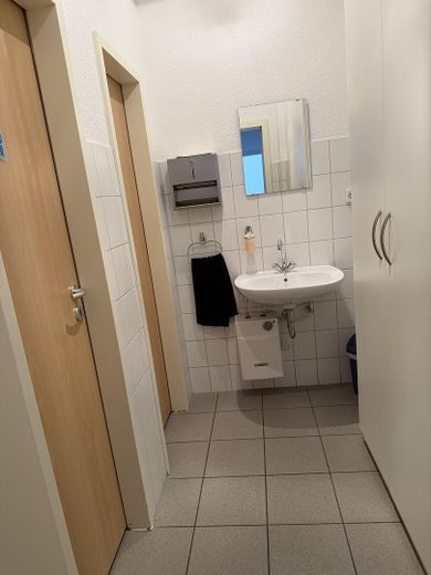 Büro im Herzen von Langenfeld – WC