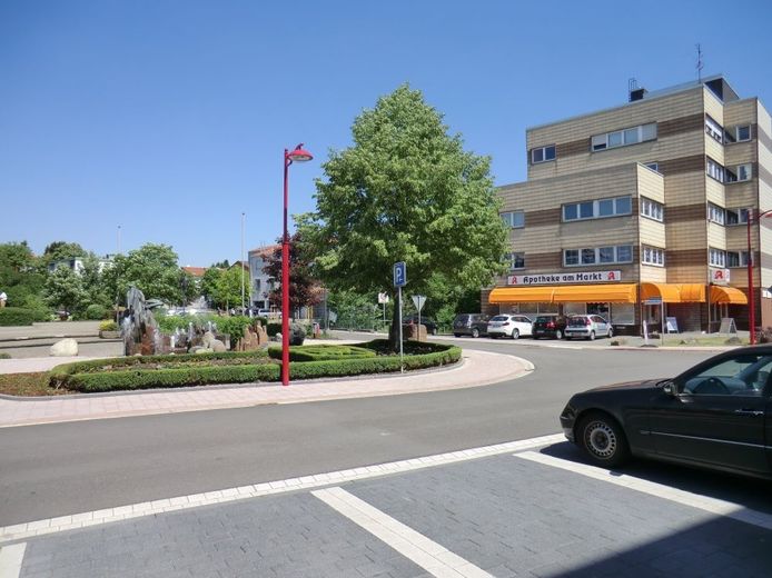 Hausansicht, Freifläche