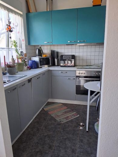 Küche mit großen Fenster