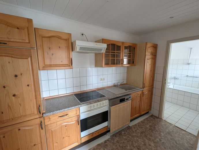Gemütliche 3,5-Zimmer Wohnung in ruhiger Lage in Dargun – Küche