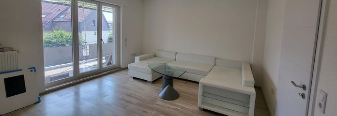 2 Zimmer Wohnung, Einbauküche,  ruhige Lage Pforzheim Nordstadt – Wohnzimmer