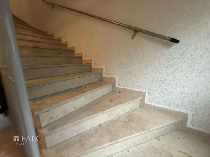 Wohn- und Geschäftshaus im schönen Overath – Treppenhaus