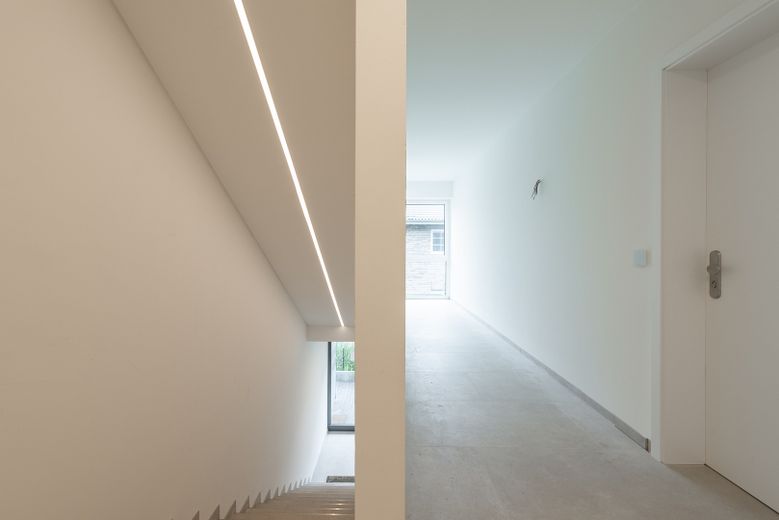 EBK’li akıllı ev, balkon: Halstenbek’te aydınlık 4 odalı daire – Fotoğraf 3