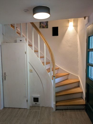 Fachwerkhaus mit Talblick - historisches Wohnen im Grünen bei Bielstein – Eingang und Treppenhaus EG