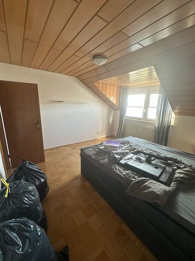 Zuhause mit 3 Zimmern und Balkon in Olpe Zentrum – Zimmer 1