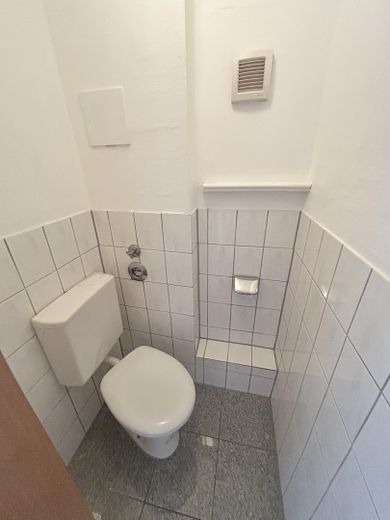 Sep. 2. Toilette