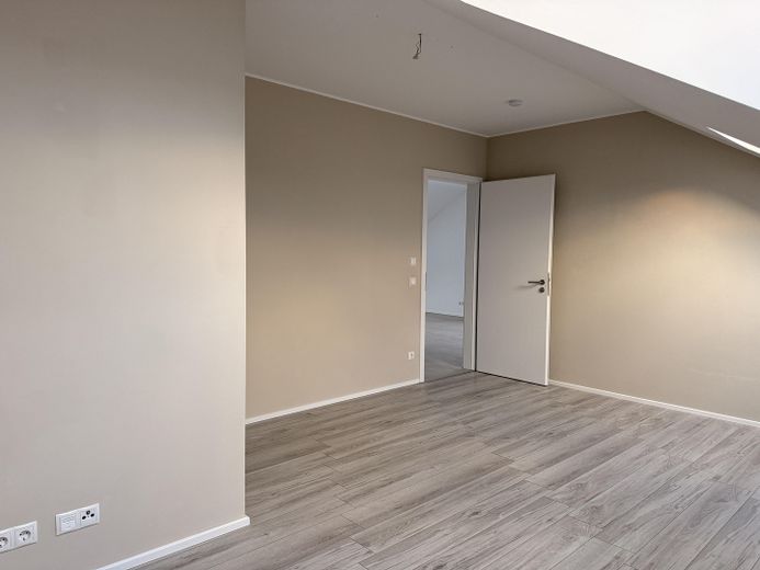 Moderne 73m², 2 ZKB Wohnung mit Balkon + neuer Küche – Foto 5