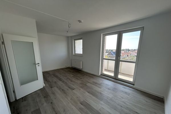 ¡Justo lo que busca! ¡Luminoso piso de 3 habitaciones con un gran balcón!