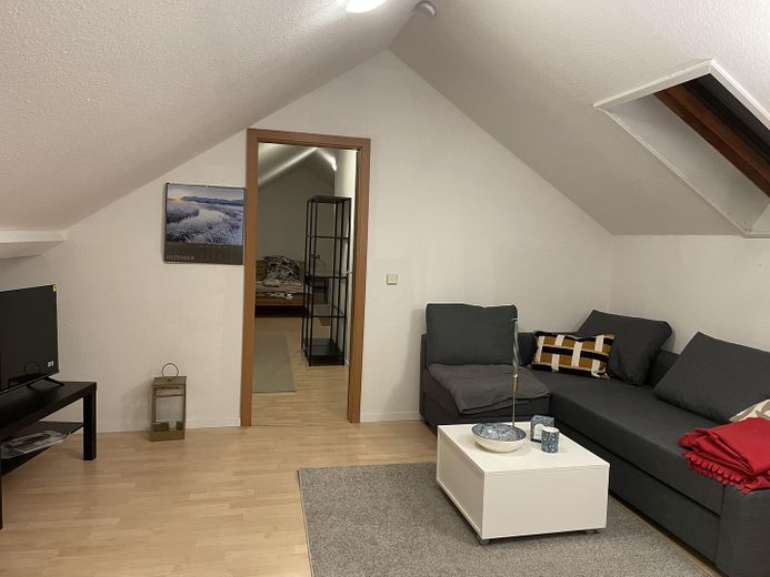 Möblierte 3 Zimmer Maisonette Wohnung in zentraler Lage zu vermieten – Foto 12