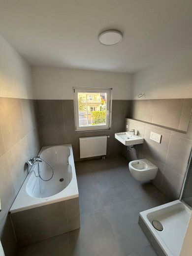 Riedstadt-Erfelden. Casa a schiera centrale con giardino – Foto 5