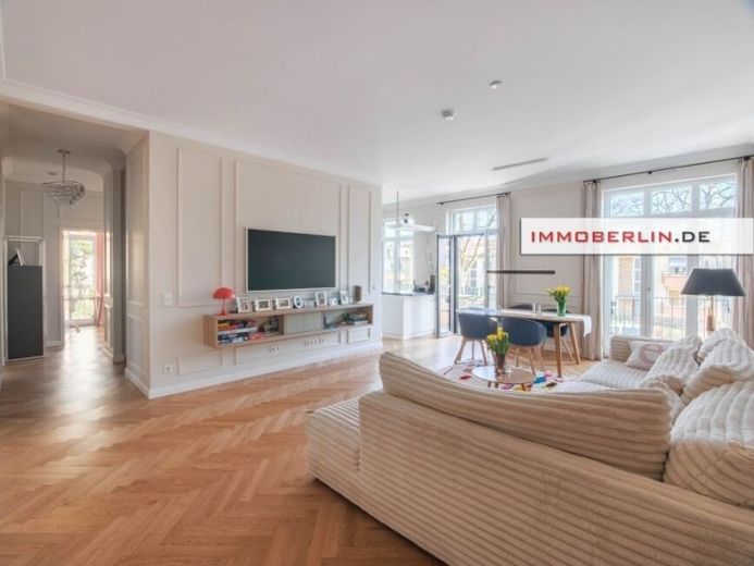 IMMOBERLIN.DE - Großzügige familienfreundliche Wohnung mit Balkon, Loggia & stilvollem Ambiente – Foto 1