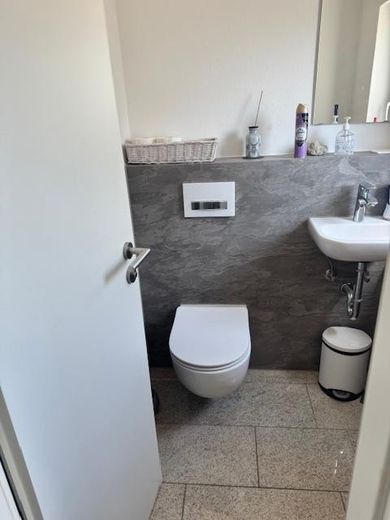 H1 Gäste WC