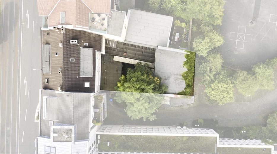 Dachgeschoßwohnung mit Blick über den Hofgarten und Potenzial zur Erweiterung – Foto 1