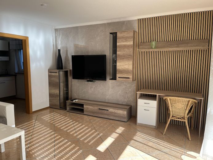 Appartamento arredato per pendolari del fine settimana – Wohnzimmer