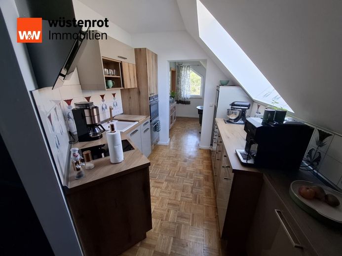 Energieeffizient! Modernes Wohn-und Gewerbehaus mit multiplen Möglichkeiten in Schönefeld zu verkaufen – Küche