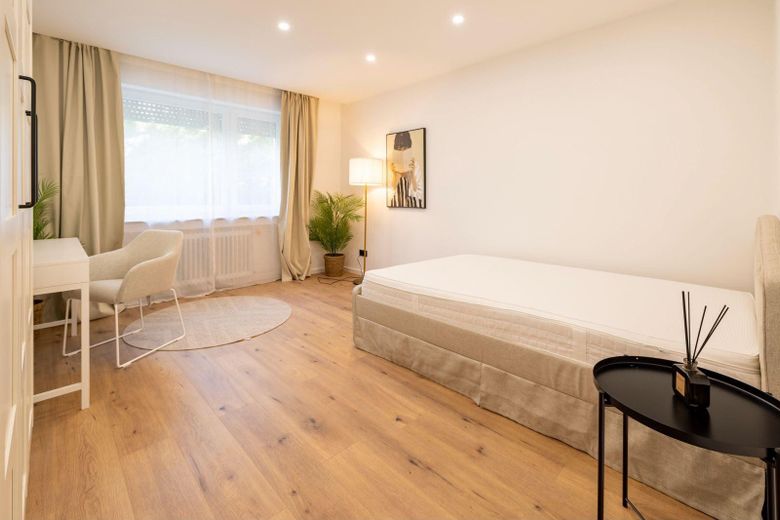 Furnished 5-room shared apartment in Munich with spacious rooms and modern features – Foto 5