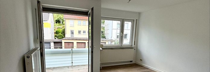 3-Zimmer-Wohnung mit Balkon in Stuttgart-Ost – Wohnzimmer