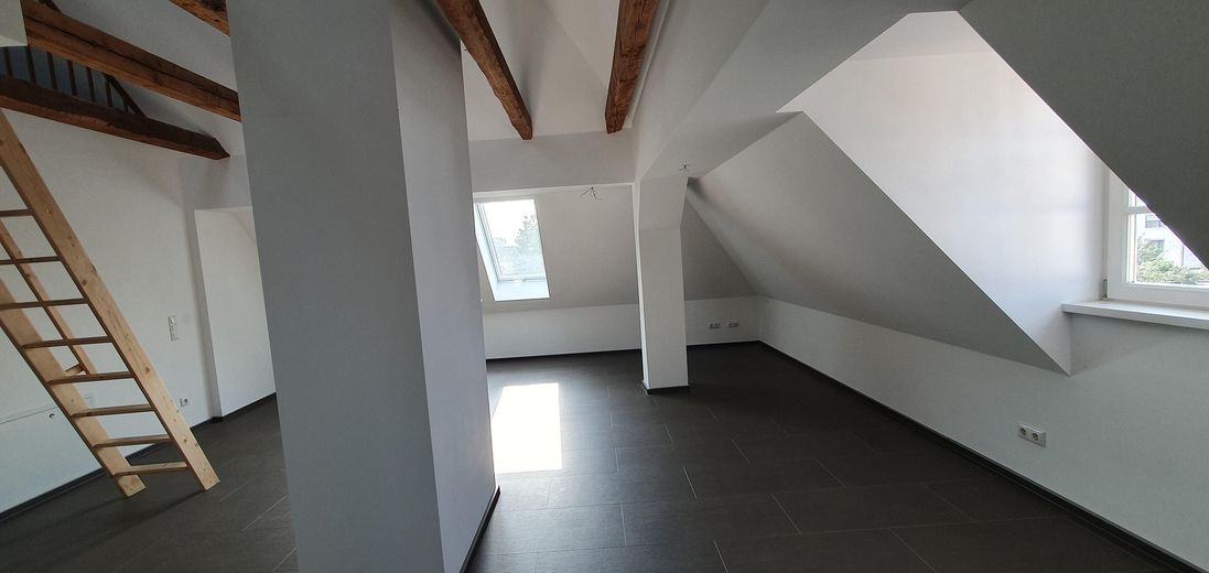 Traumhafte Maisonette-Wohnung in stilvoller Stadtvilla inklusive Einbauküche – फोटो 7
