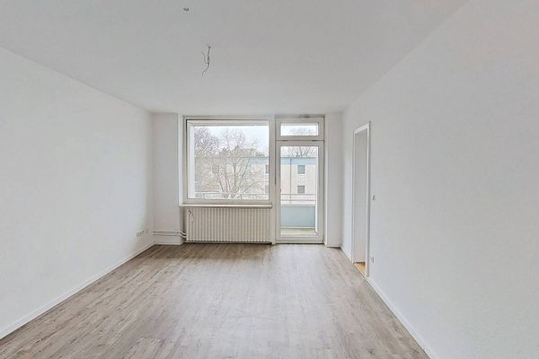 Perfetto per una coppia: appartamento con 3 locali, BALCONE e CUCINA ARREDATA