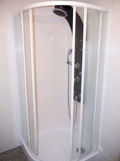 UG Dusche
