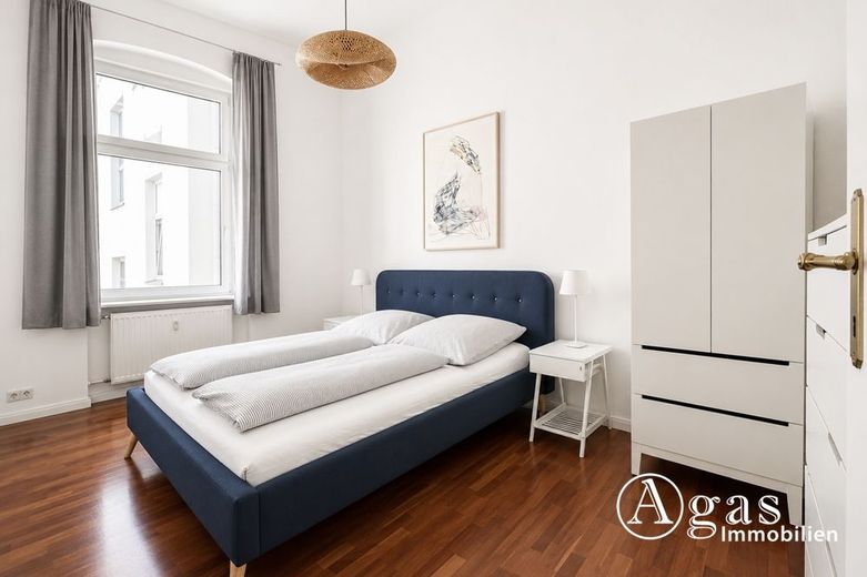 Edificio antiguo elegantemente renovado en el ala lateral - disponible para ocupar en Berlín-Schöneberg – Schlafzimmer