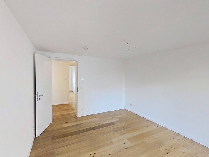 Luminoso piso de 3 habitaciones con BALCÓN y moderna COCINA INTEGRADA en el oeste de Stuttgart – Foto 18